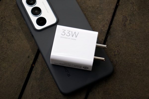 Redmi 15 5G hỗ trợ viên pin có dung lượng cực khủng, lên đến 7.000 mAh