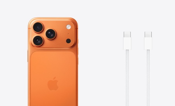 iPhone 17 Pro Max hỗ trợ công nghệ sạc nhanh qua cổng USB-C với mức công suất tối đa đạt 40W