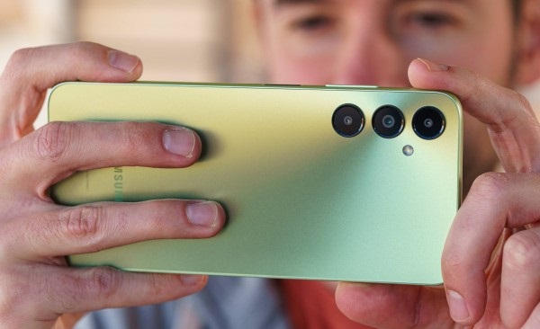 Cụm camera trên Galaxy A05s với camera chính 50MP