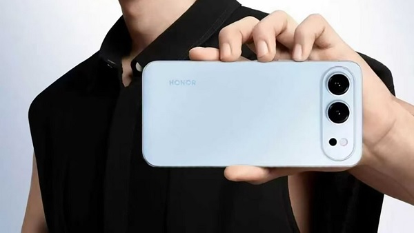Khi so sánh về pin và sạc HONOR 500 vượt trội hơn hẳn