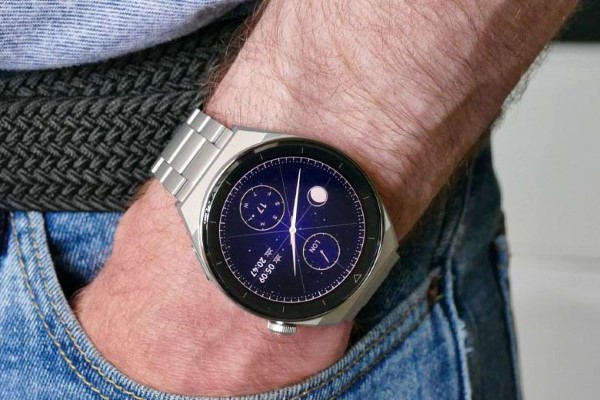 Huawei Watch GT4 và GT3 Pro đều trang bị tấm nền AMOLED chất lượng cao