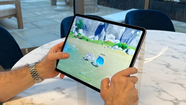 iPad Pro M5 vs M2 đều duy trì thời lượng pin khoảng 10 giờ