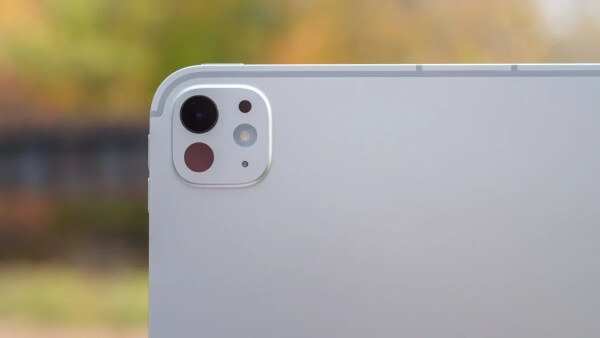 iPad Pro M5 với hệ thống camera sau hỗ trợ quay ProRes 4K ở 60 fps