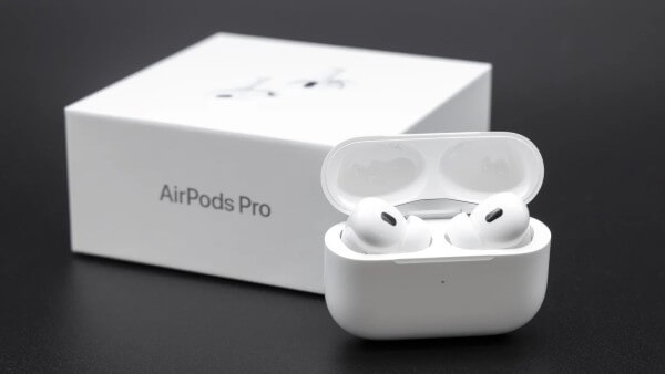 AirPods Pro là dòng tai nghe In-ear đầu tiên được Apple cho ra mắt