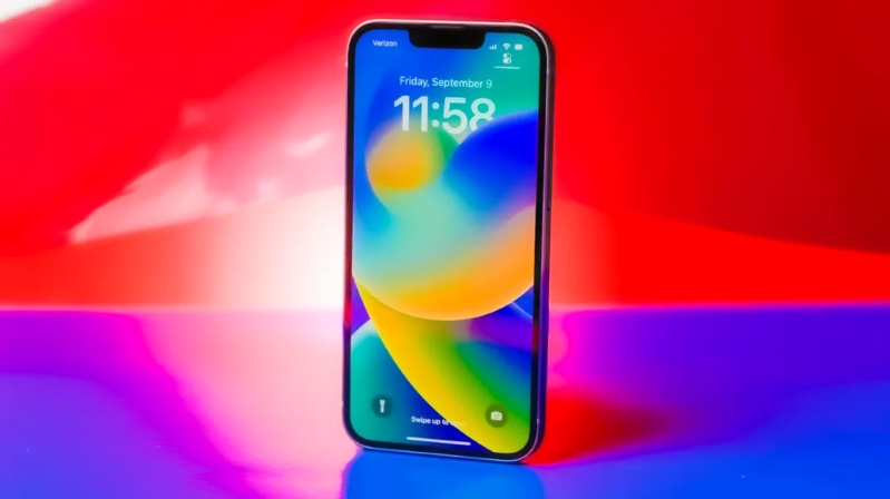 vì sao iPhone tự giảm độ sáng màn hình