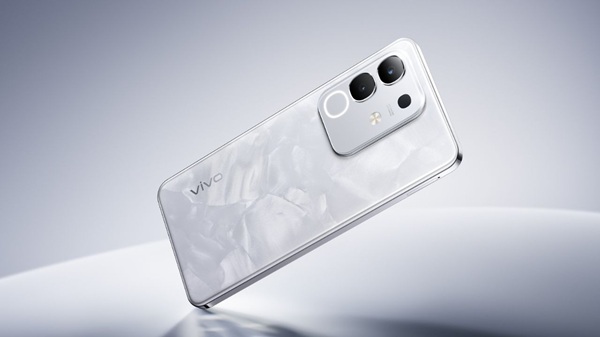 Vivo Y29 đang được bán với giá 6.380.000 đồng cho bản 8GB + 128GB