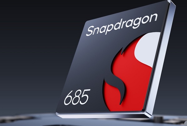 Hiệu năng ổn định, pin khủng