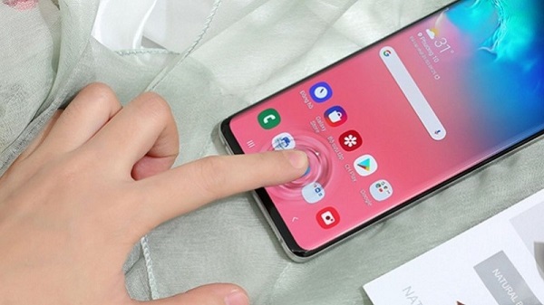 Hình nền quay vòng trên OPPO là tính năng Tạp chí màn hình khóa