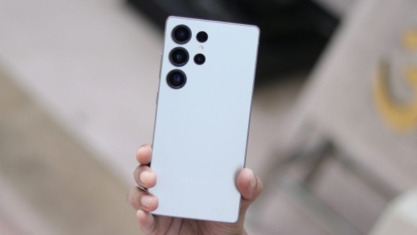 Galaxy S26 Ultra mỏng dưới 8mm và trọng lượng giảm giúp dễ cầm nắm hơn