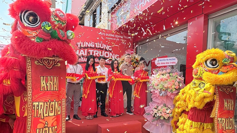 Viettel Store khai trương siêu thị mới
