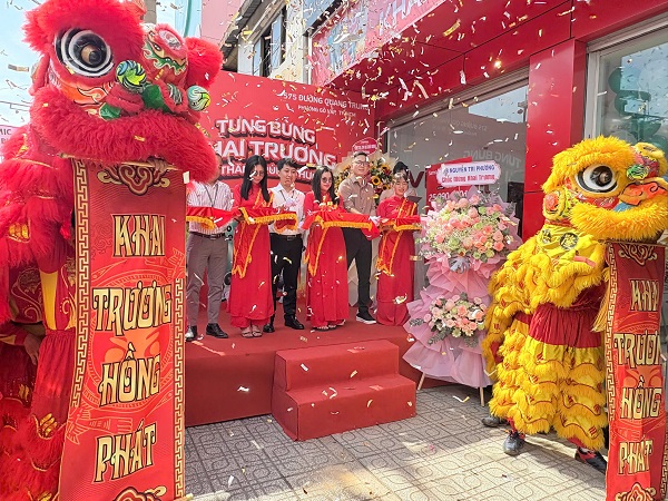 Viettel Store khai trương siêu thị mới tại Hạc Thành, tỉnh Thanh Hóa