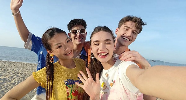 Camera selfie góc siêu rộng