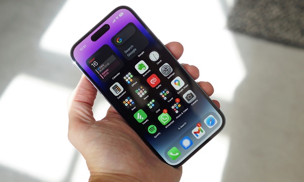 iPhone 14 Pro dù sở hữu màn hình 6.1 inch nhưng lại ghi điểm bằng công nghệ ProMotion linh hoạt