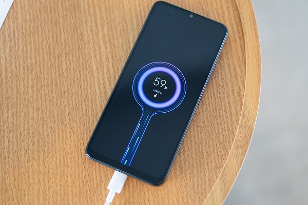 Galaxy A07 và Xiaomi Redmi 13C đều mang trong mình viên pin dung lượng lớn 5.000 mAh