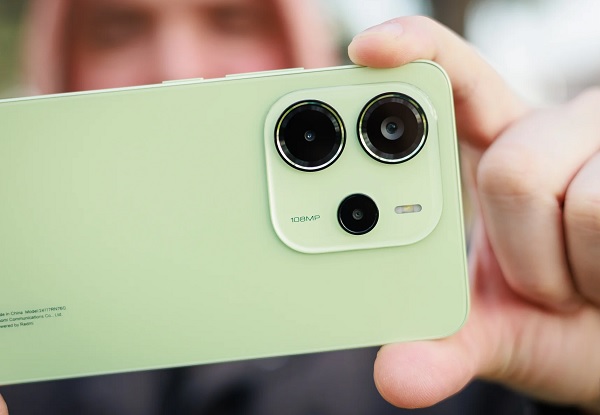 Xiaomi mang đến một "vũ khí" hạng nặng là camera chính có độ phân giải lên tới 108MP