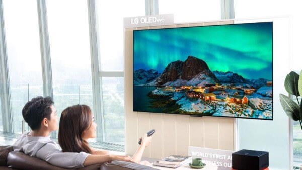 Tivi LG 55 inch trang bị khả năng kết nối linh hoạt