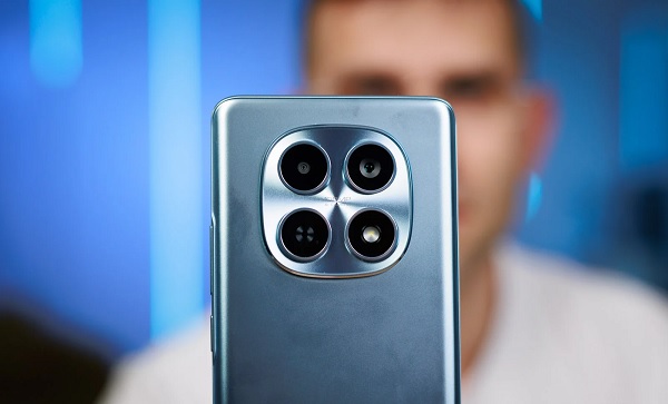 Cụm camera sắc nét