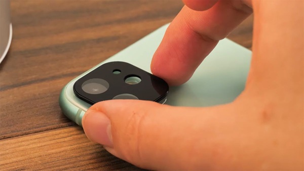 Lựa chọn miếng dán camera chuyên dụng