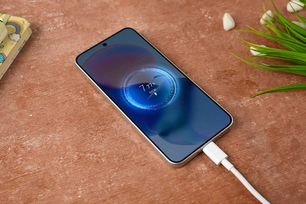 Đại diện từ Xiaomi lại ghi điểm ở tốc độ nạp năng lượng khi hỗ trợ sạc nhanh 90W