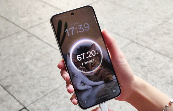 Ở mặt trận năng lượng, Reno15 5G gần như không có đối thủ