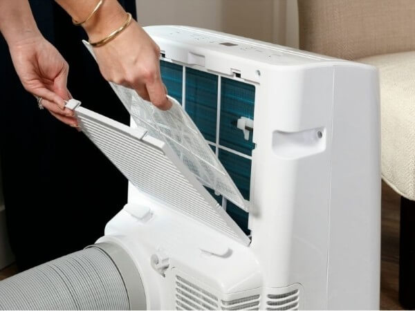 Những lợi ích thiết thực khi vệ sinh máy lạnh tủ đứng thường xuyên