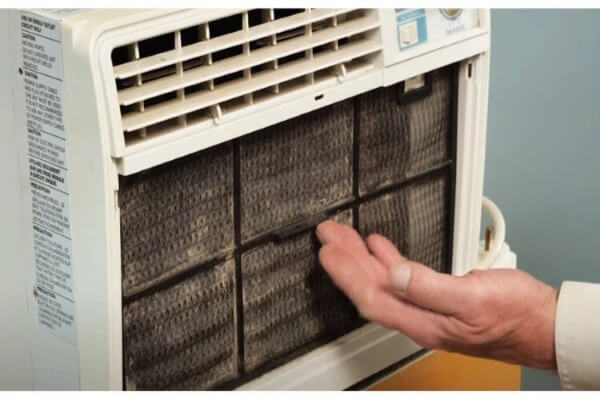 Lưới lọc cần được làm sạch thường xuyên