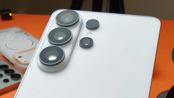 Công nghệ mới giúp ảnh zoom sáng và sắc nét hơn