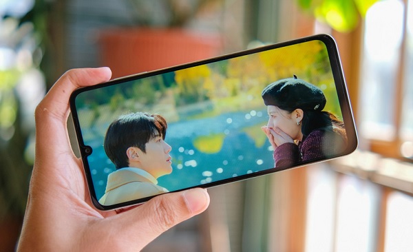 HONOR X5c Plus sở hữu màn hình 6.74 inch hỗ trợ tần số quét 90Hz