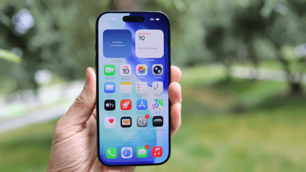 Thời gian tải và cài đặt iOS 26.2.1 thường kéo dài khoảng 20–45 phút