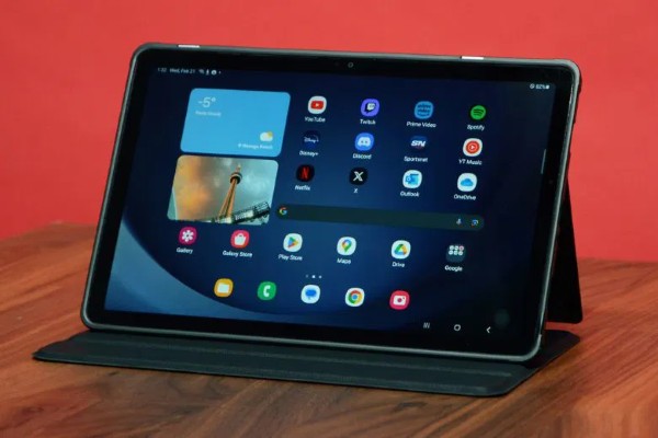 Samsung Galaxy Tab A9 Plus sở hữu màn hình 11 inch, độ phân giải WUXGA