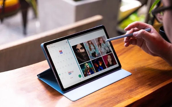 Samsung Tab S6 Lite LTE sở hữu màn hình 10.4 inch với tấm nền PLS LCD