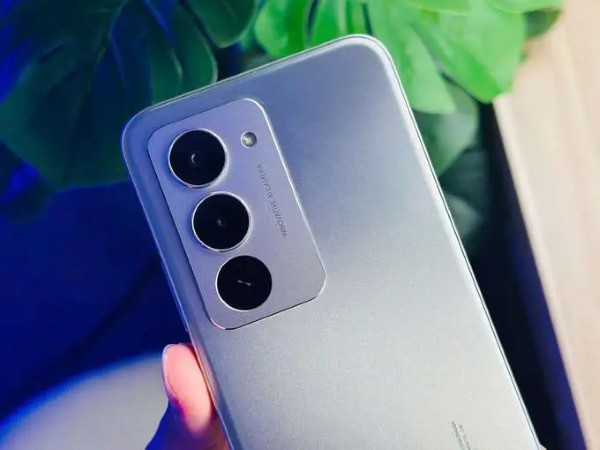 Redmi 15 được trang bị cụm camera kép độ phân giải 50 MP