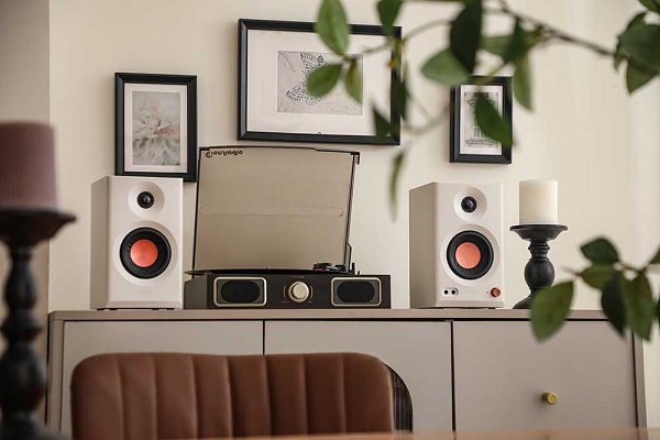 Thưởng thức nhạc tết trọn vẹn cùng loa, tai nghe Bluetooth