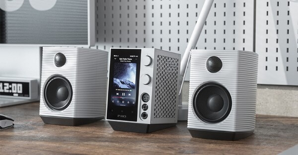 Loa liền công suất tái tạo âm thanh sống động với dải âm cân bằng 