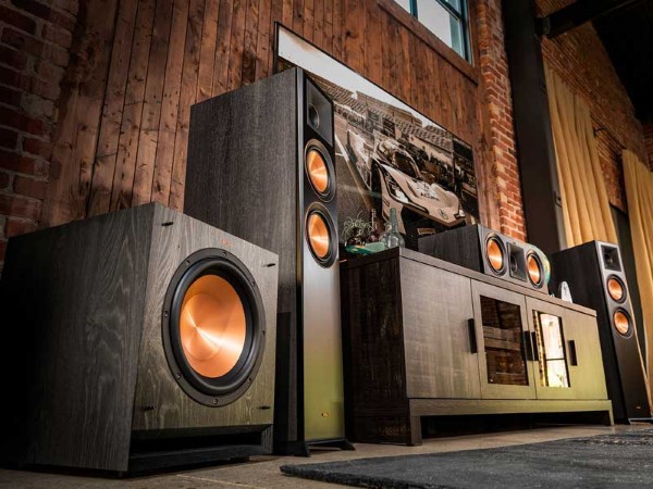 Loa sub thường chịu trách nhiệm cho dải âm trầm trong hệ thống âm thanh