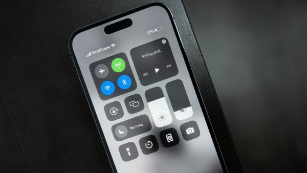 Thử kiểm tra màn hình bằng các tính năng trên máy