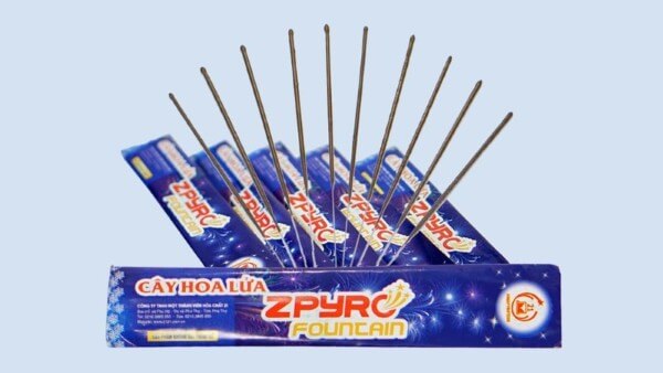 Cách dùng cây hoa lửa cầm tay