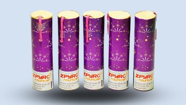 Cách dùng ống hoa phun nước bạc