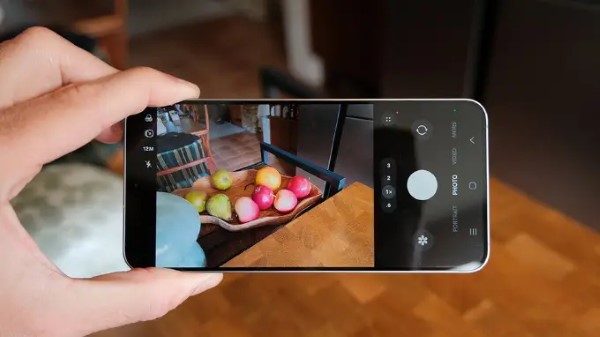 Galaxy S26 sử dụng cảm biến chính 50MP và ống kính tele 10MP zoom quang 3x