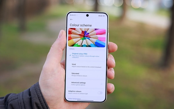 Điểm "ăn tiền" nhất của màn hình Xiaomi 15 chính là độ sáng chạm ngưỡng 3200 nits