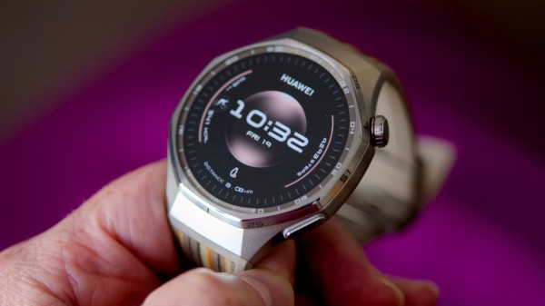 Huawei Watch GT6 Pro có khả năng hỗ trợ eSIM nổi bật