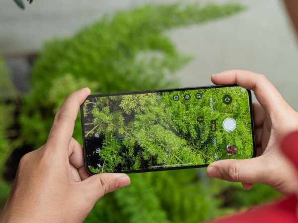 OPPO Reno14 với hệ thống camera chụp ảnh chân dung và selfie ấn tượng