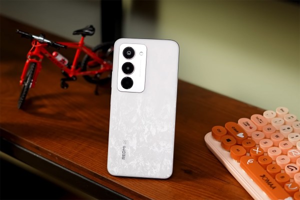 Xiaomi Redmi 15 5G sở hữu camera chính chỉ 50MP