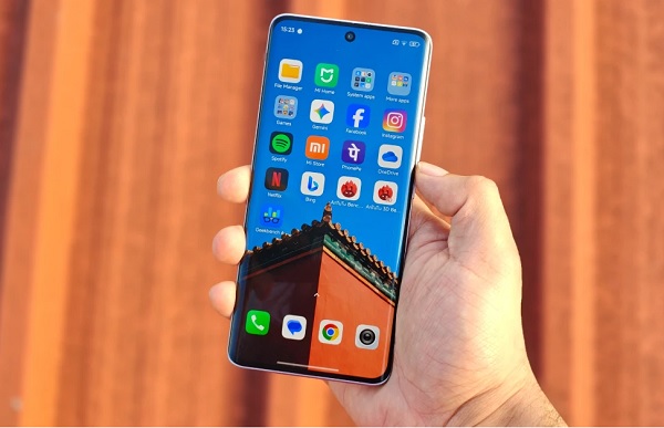 Xiaomi Redmi Note 15 5G sở hữu tấm nền AMOLED rộng tới 6.77 inch