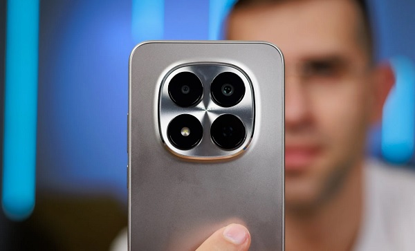 Camera 200 MP OIS quay 4K