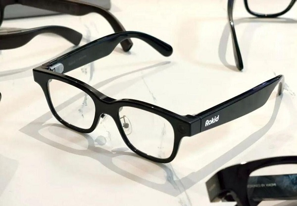 Kiến trúc phần cứng đột phá và hiển thị siêu thực