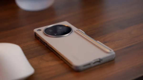 Trải nghiệm quyền năng thực thụ từ bút cảm ứng OPPO AI trên Find N6