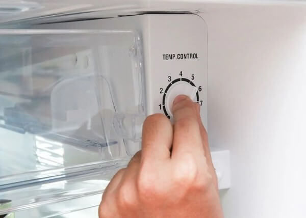 Xoay núm vặn nhiệt độ phù hợp