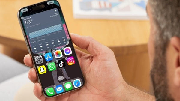 Widget là các tiện ích dạng thu gọn hiển thị trên màn hình iPhone