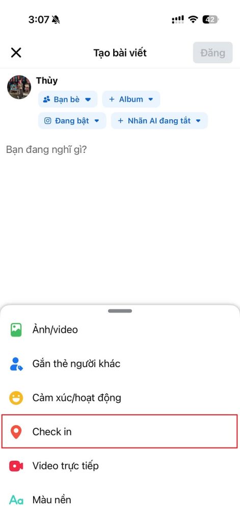 Tạo bài viết mới để check in Facebook